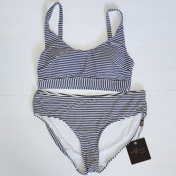 NIPTUCK SORRENTO NAVY STRIPED SWIM SET/ PLEASE CHECK BIKINI IS SIZE 6/TOP SZ 4 - Picture 1 of 12